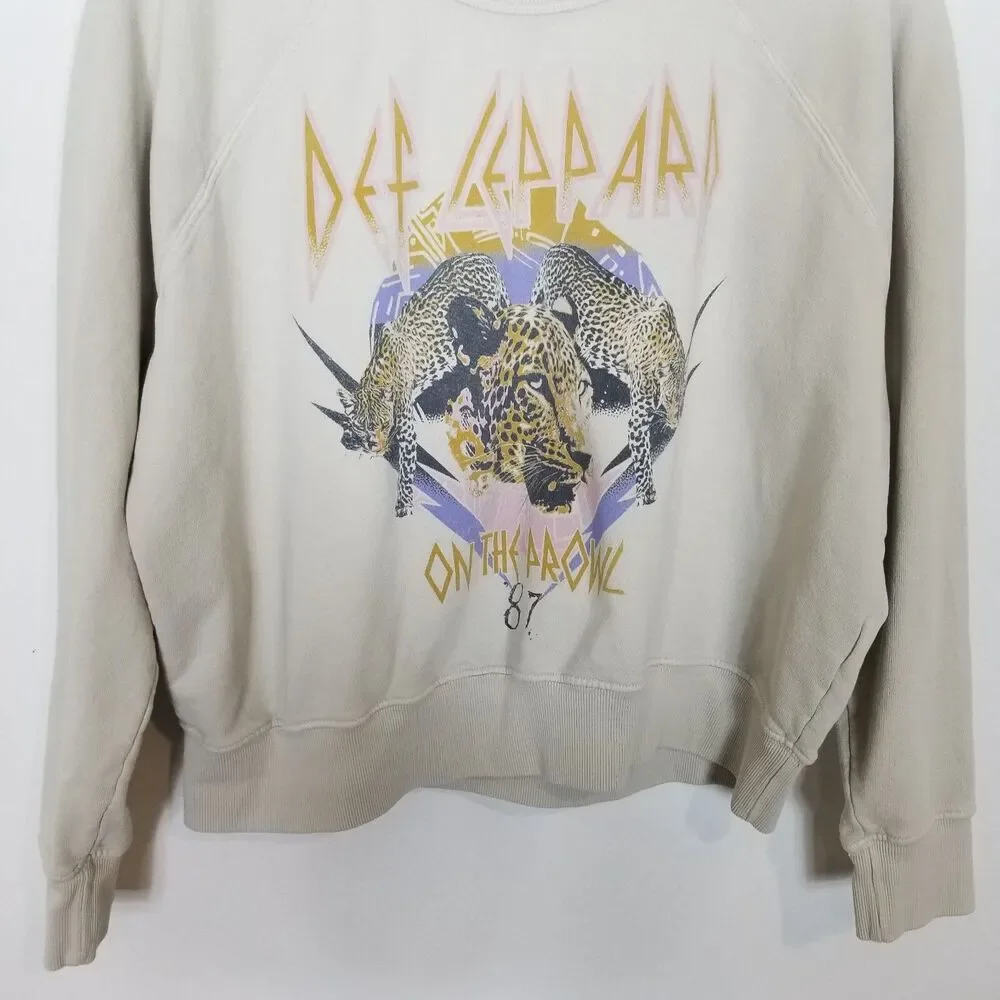 Daydreamer Women‎  Def Leppard On The Prowl Graphic Sweatshirt Sz S Ivory - Picture 3 of 7
